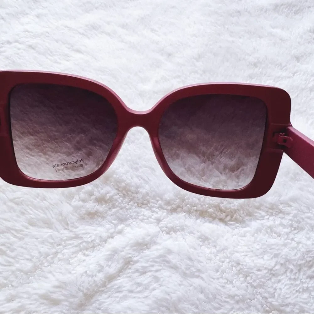 Eva Red Square-Framed Sunglasses
